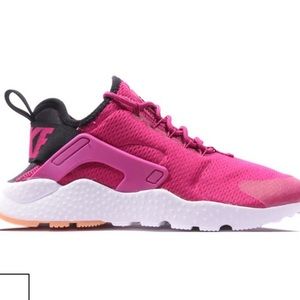 Nike Huarache run ultra running shoes , Size 6.5